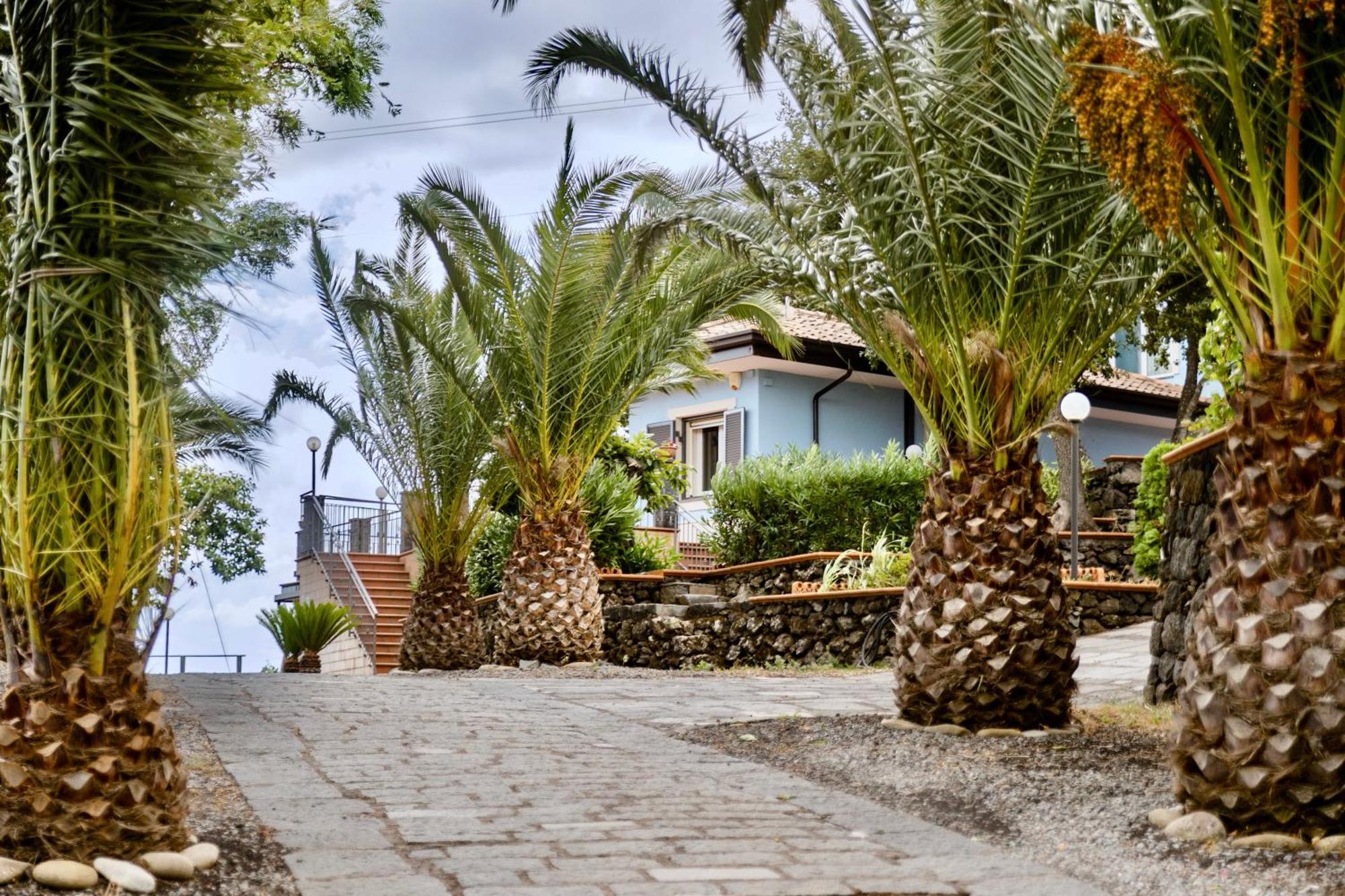 Villa Melany Casa Vacanza П'єдімонте-Етнео Екстер'єр фото