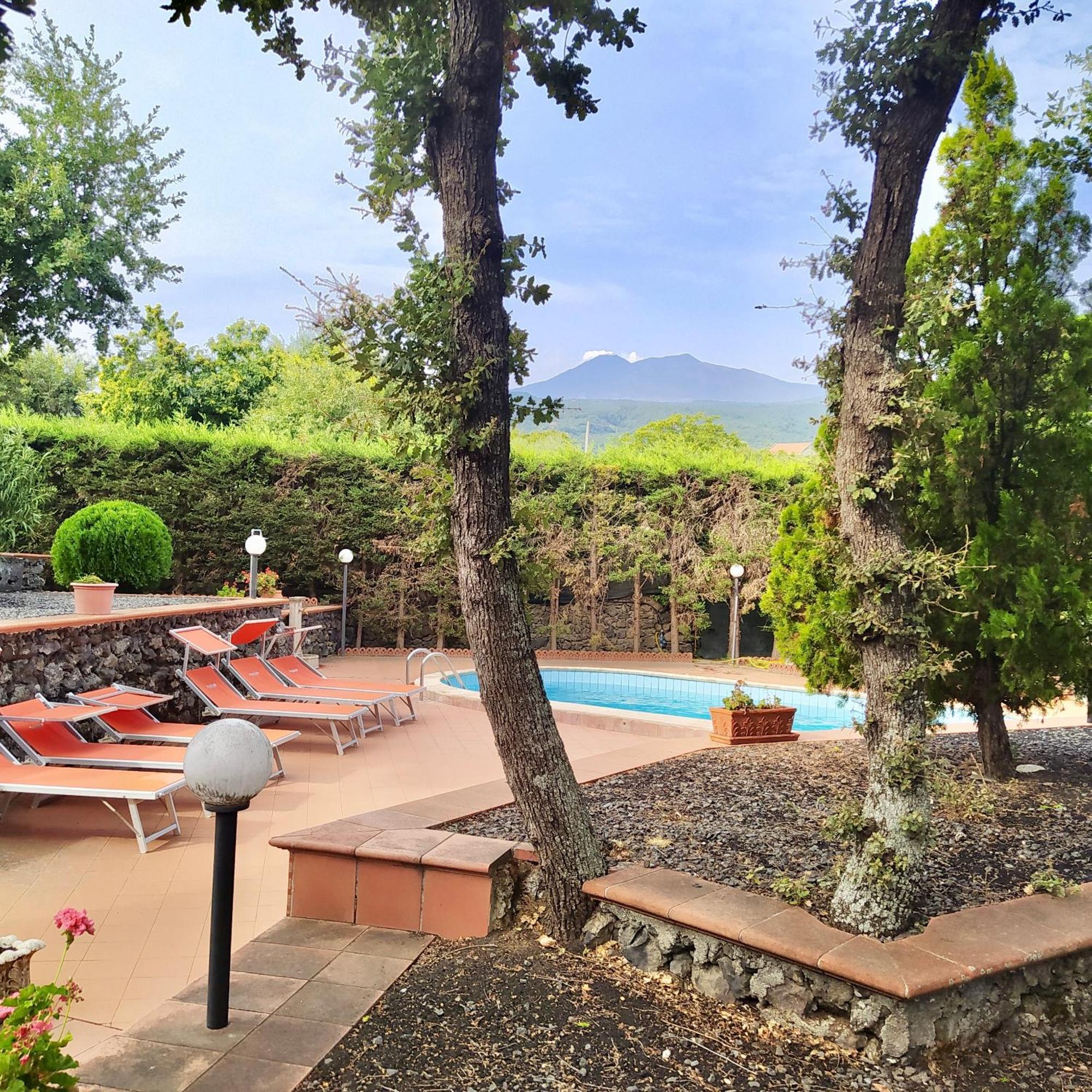 Villa Melany Casa Vacanza П'єдімонте-Етнео Екстер'єр фото