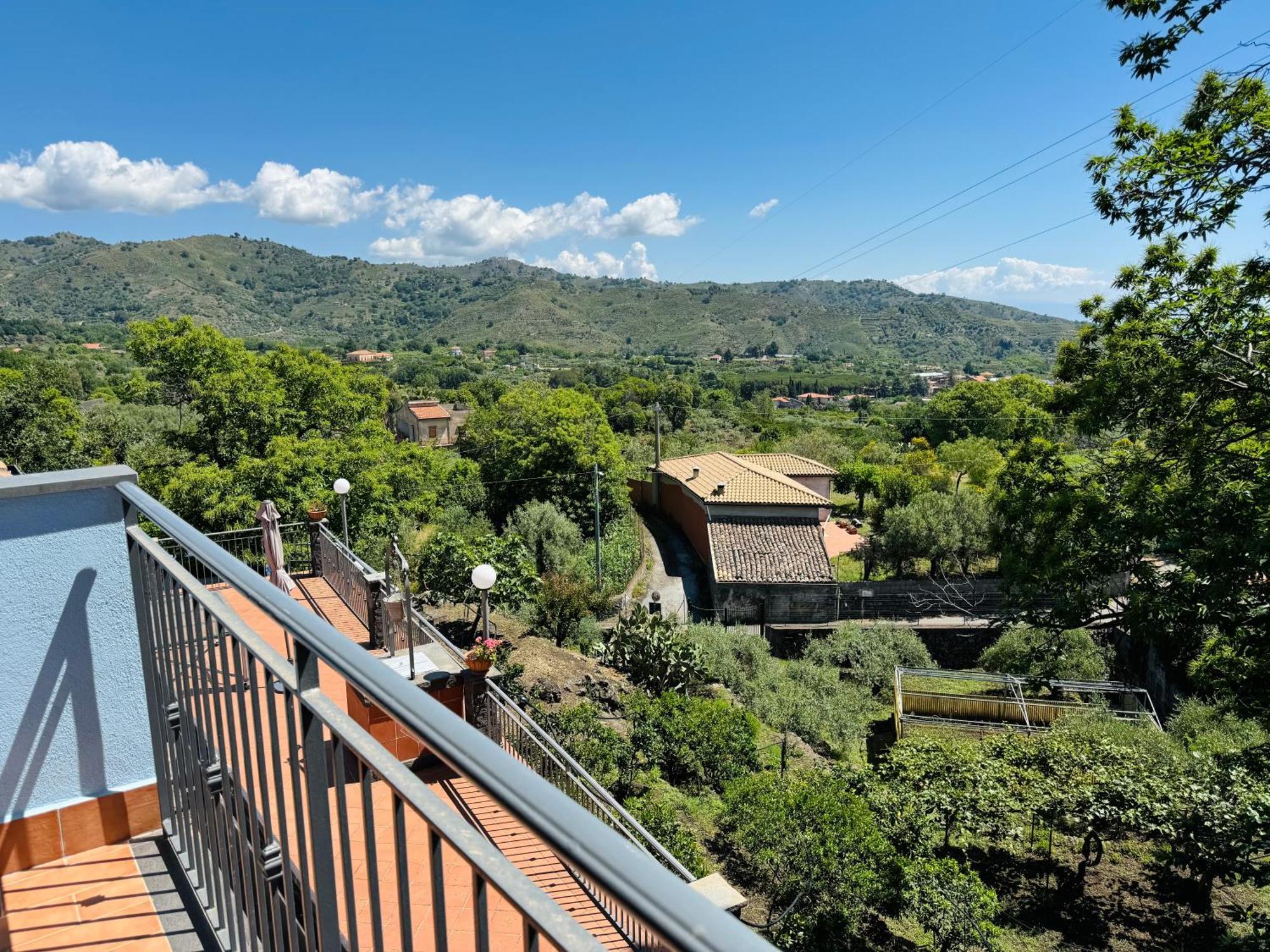 Villa Melany Casa Vacanza П'єдімонте-Етнео Екстер'єр фото